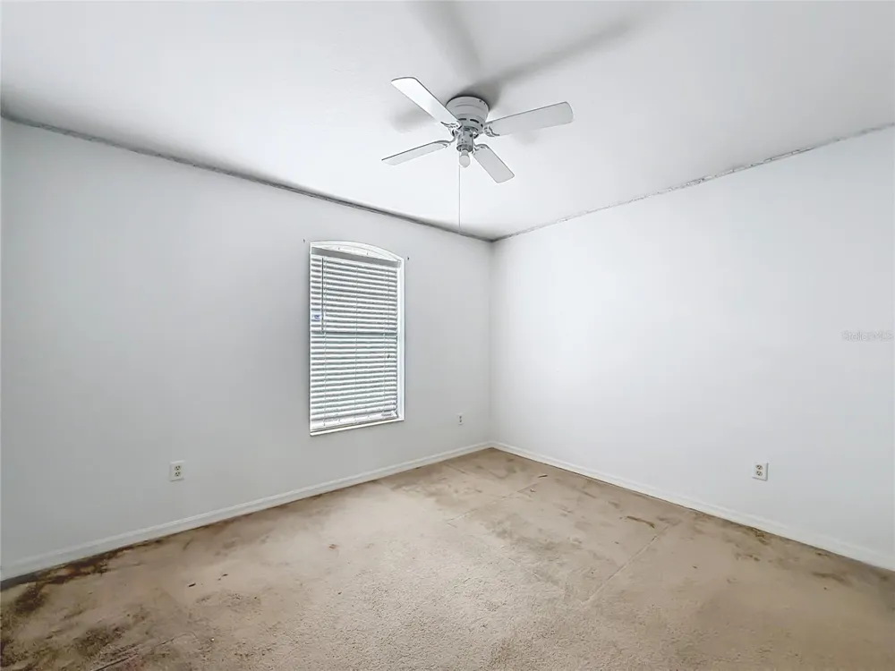 215 OAK CIRCLE ocala, FL 34472