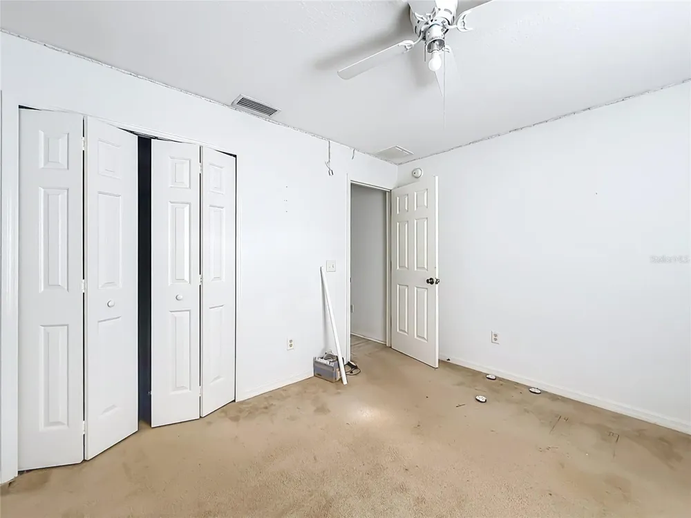 215 OAK CIRCLE ocala, FL 34472