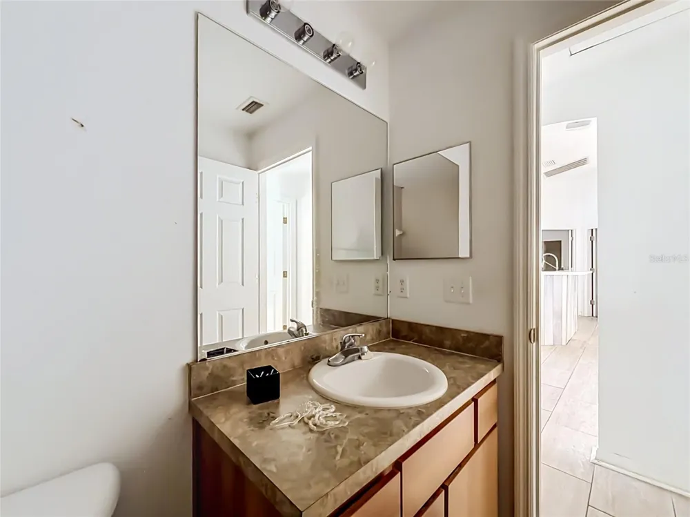 215 OAK CIRCLE ocala, FL 34472