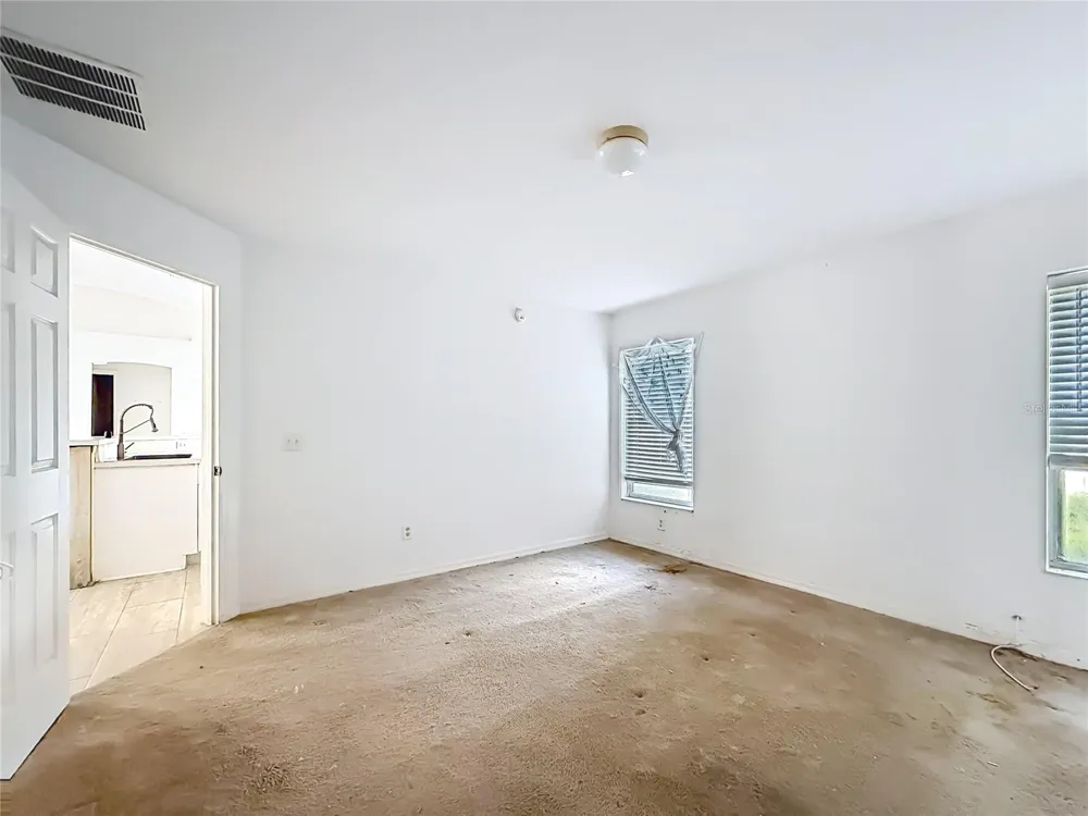 215 OAK CIRCLE ocala, FL 34472