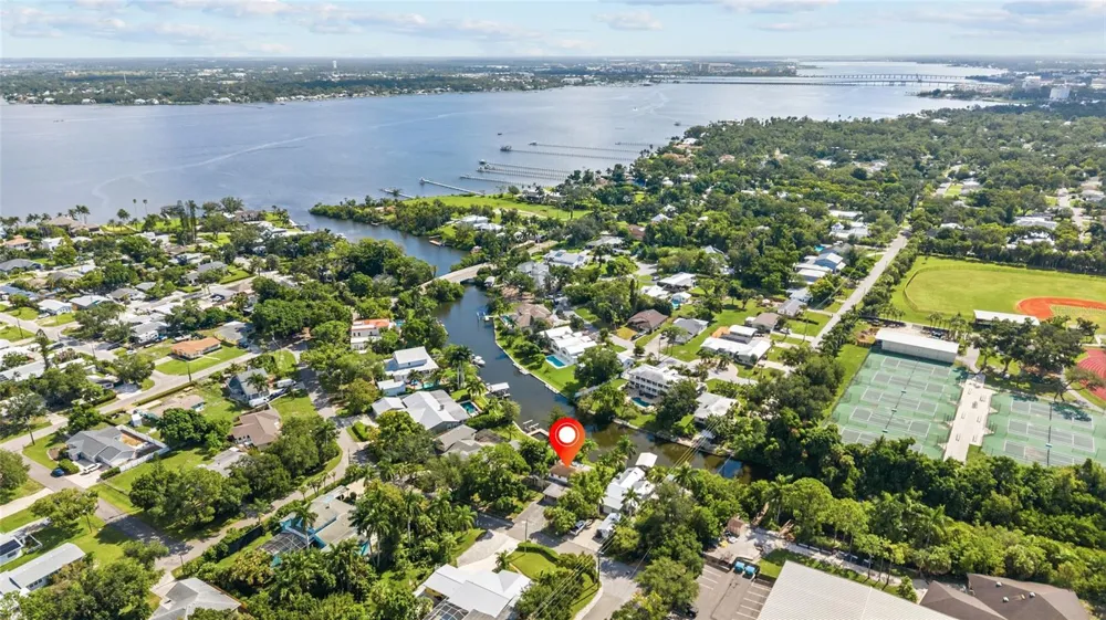 103 40TH STREET COURT NW Bradenton, FL 34209