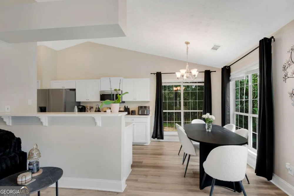 217 Crestworth XING Powder Springs, GA 30127