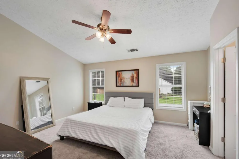 217 Crestworth XING Powder Springs, GA 30127