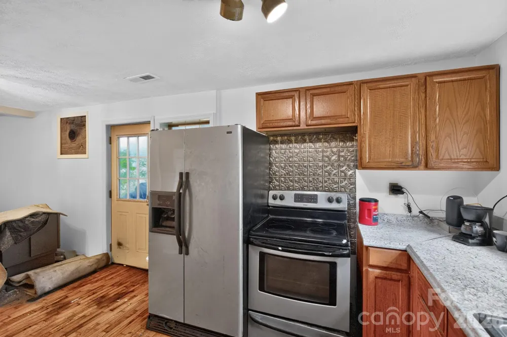 1324 Low Gap Road Hendersonville, NC 28792