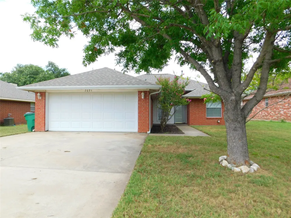 2025 Duck Creek Road Sanger, TX 76266