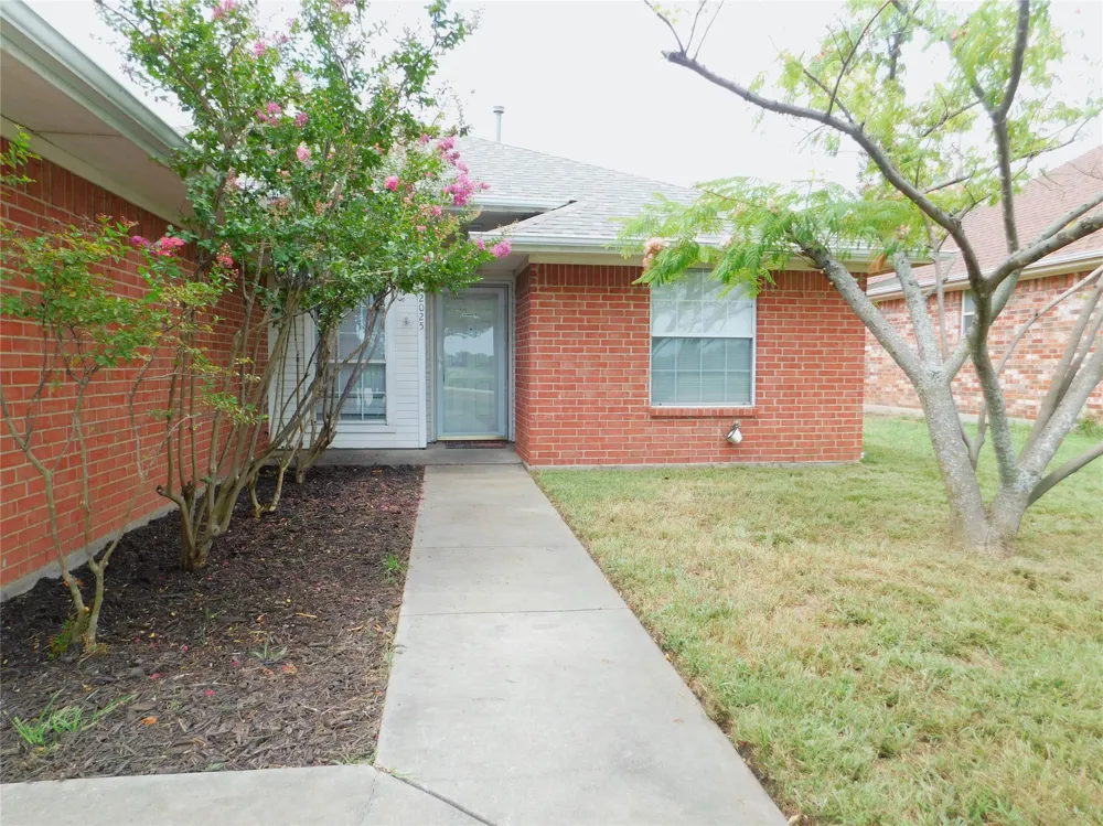 2025 Duck Creek Road Sanger, TX 76266