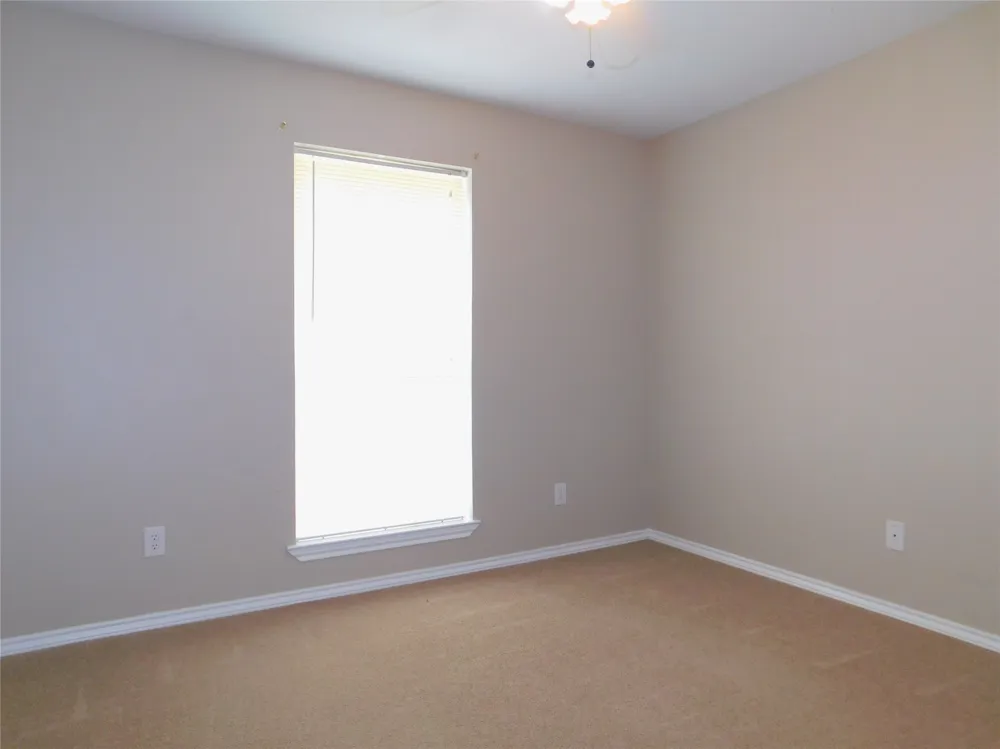 2025 Duck Creek Road Sanger, TX 76266