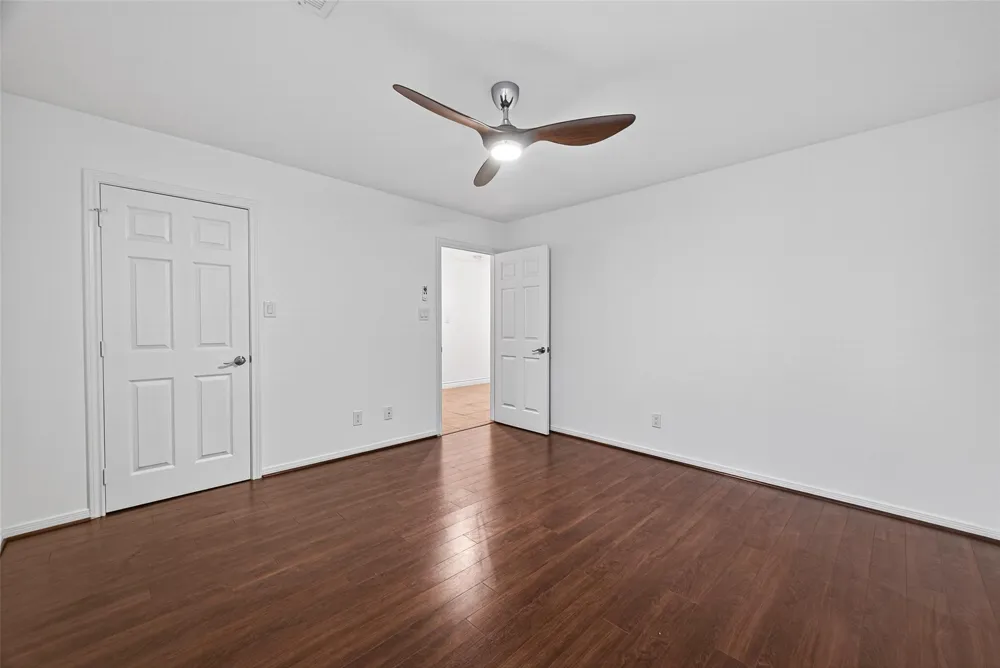 16 Curlew Street La Marque, TX 77568