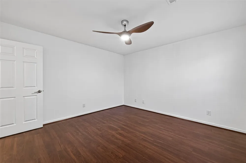 16 Curlew Street La Marque, TX 77568