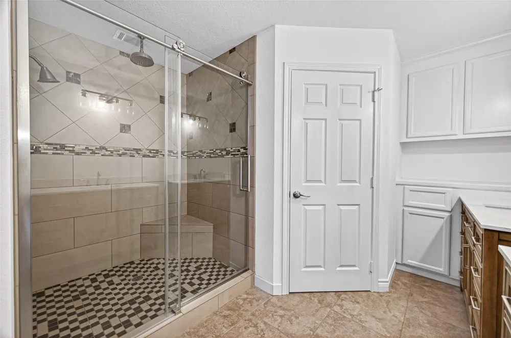 16 Curlew Street La Marque, TX 77568