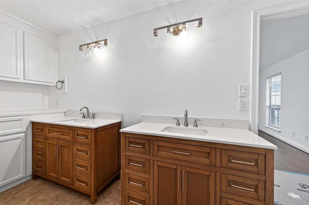16 Curlew Street La Marque, TX 77568