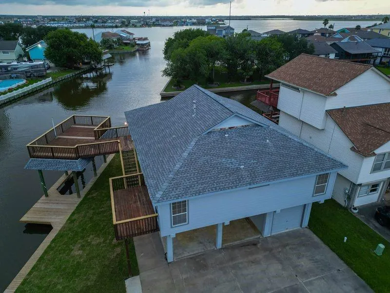 16 Curlew Street La Marque, TX 77568
