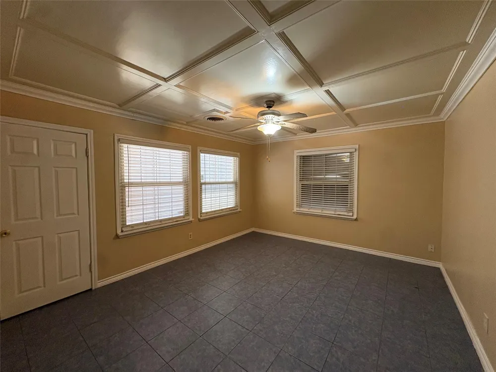 106 Barracuda Avenue Galveston, TX 77550