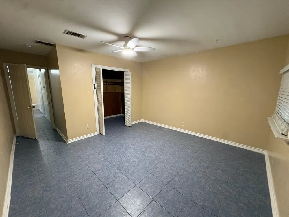 106 Barracuda Avenue Galveston, TX 77550