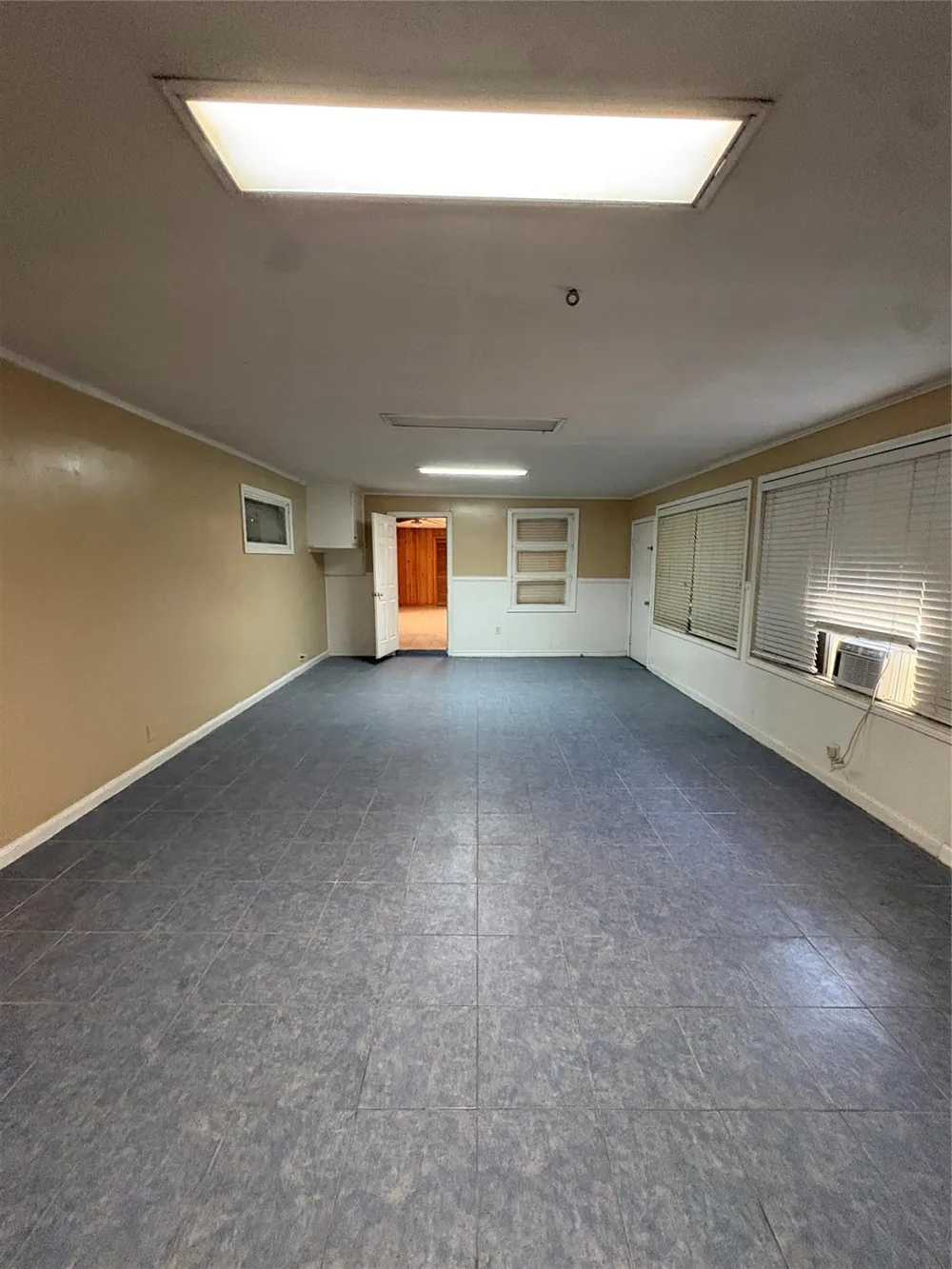 106 Barracuda Avenue Galveston, TX 77550