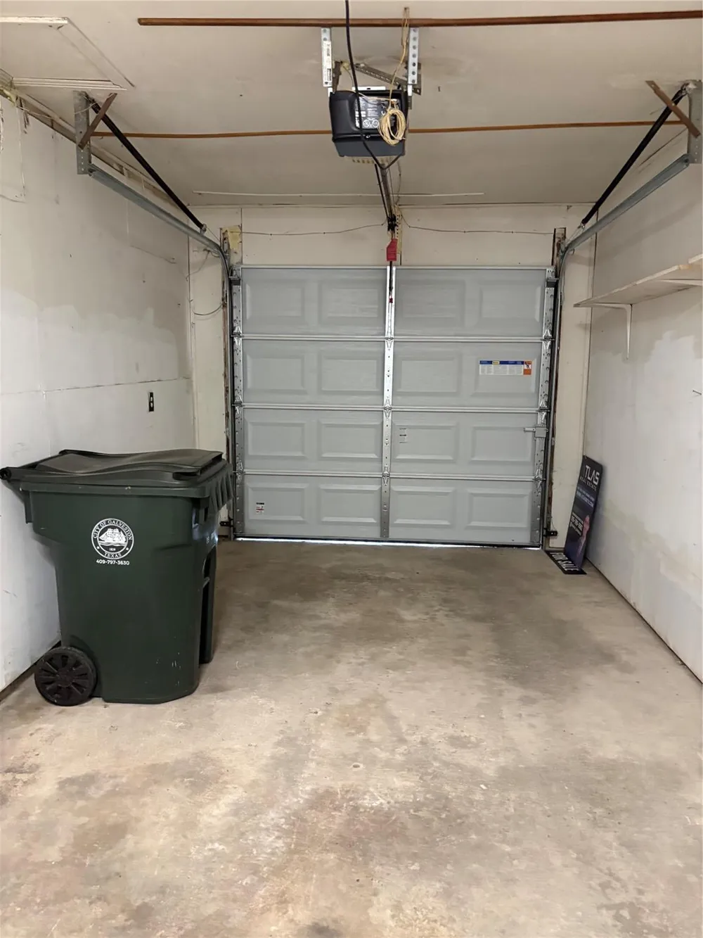 106 Barracuda Avenue Galveston, TX 77550