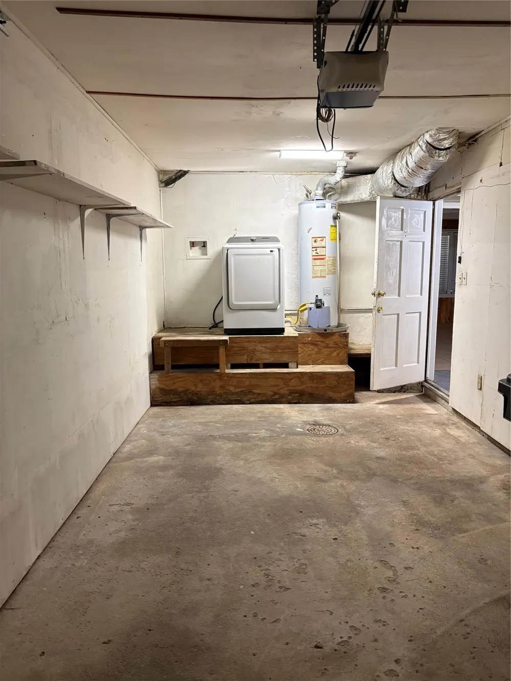 106 Barracuda Avenue Galveston, TX 77550