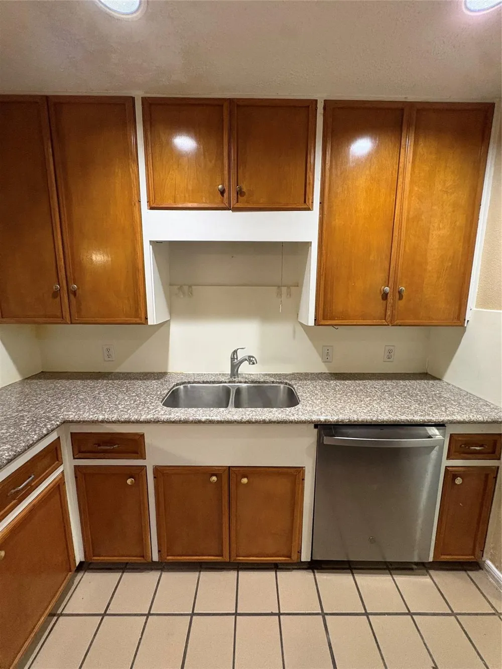106 Barracuda Avenue Galveston, TX 77550