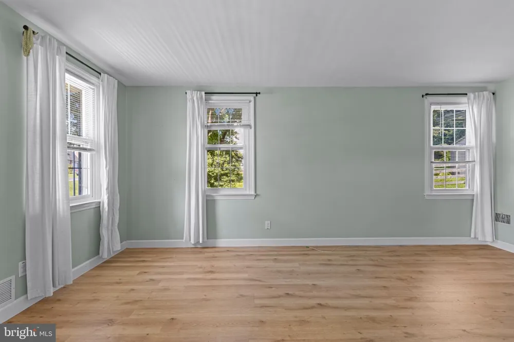 1401 LORE AVENUE Wilmington, DE 19809
