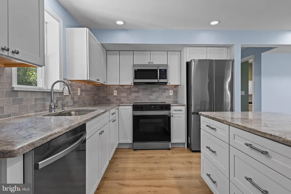 1401 LORE AVENUE Wilmington, DE 19809