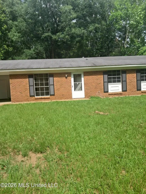 618 Queen Julianna Lane