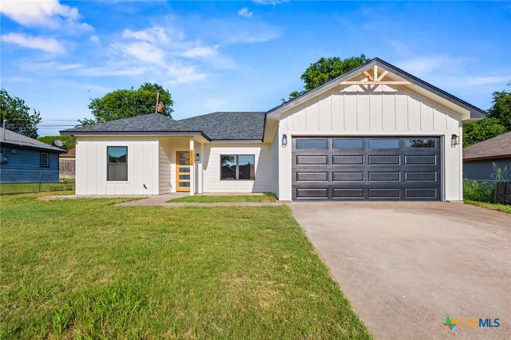 2502 Cross Timber Drive Killeen, TX 76543