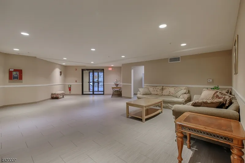2889 State Route 10 #1208 Unit 1208 Parsippany-Troy Hills, NJ 07950