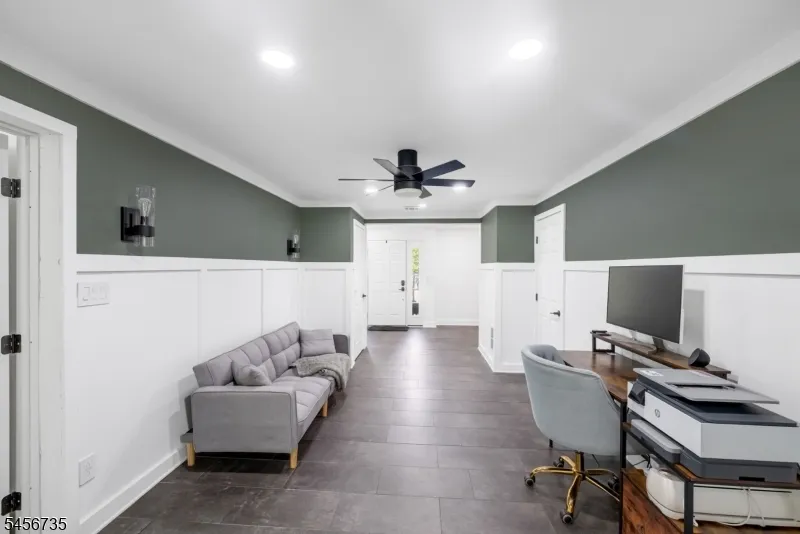 25 Windsor Ct Norwood, NJ 07648
