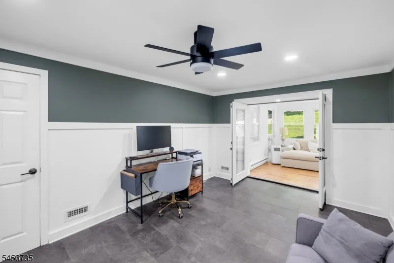 25 Windsor Ct Norwood, NJ 07648