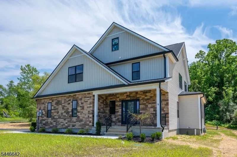 5 Emerald Dr Hardyston, NJ 07419
