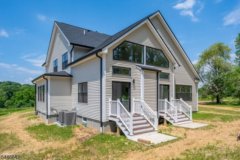 5 Emerald Dr Hardyston, NJ 07419