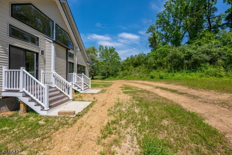 5 Emerald Dr Hardyston, NJ 07419