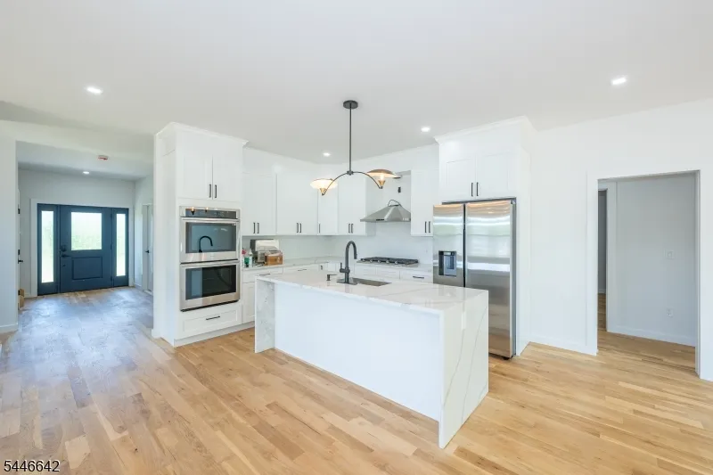 5 Emerald Dr Hardyston, NJ 07419