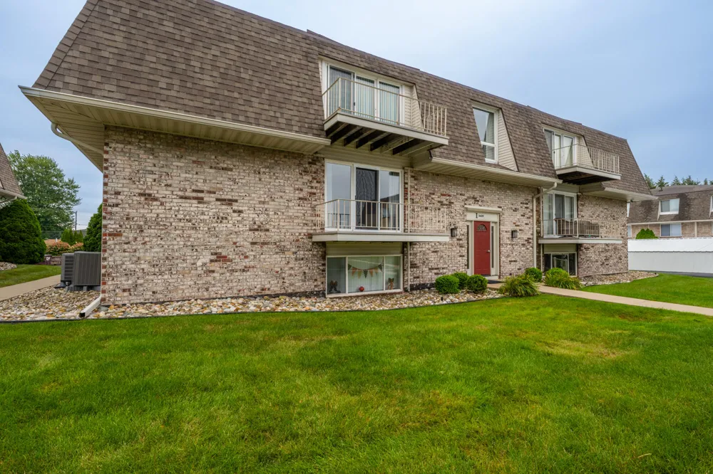3618 Lakeshore Drive #8 St. Joseph, MI 49085