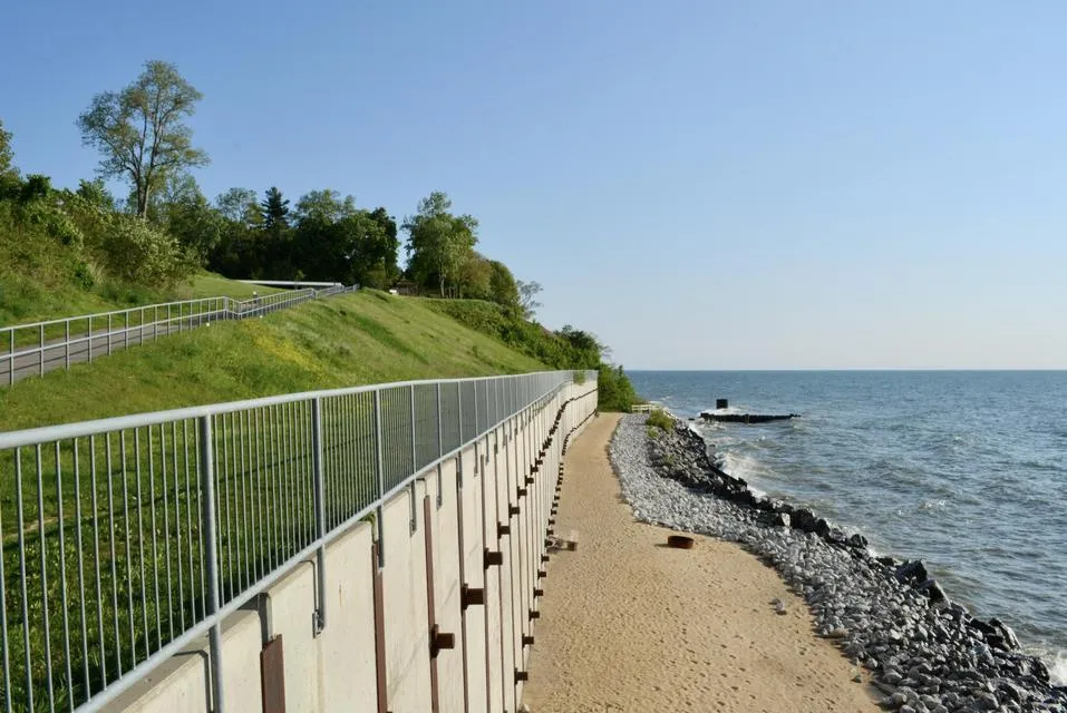 3618 Lakeshore Drive #8 St. Joseph, MI 49085