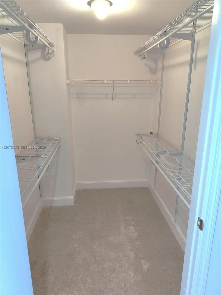 14951 Royal Oaks Ln #1006 North Miami, FL 33181