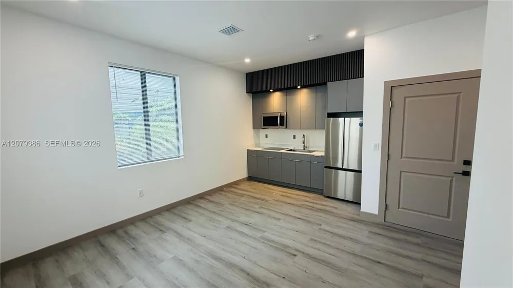 768 NW 2nd St #5 Miami, FL 33128