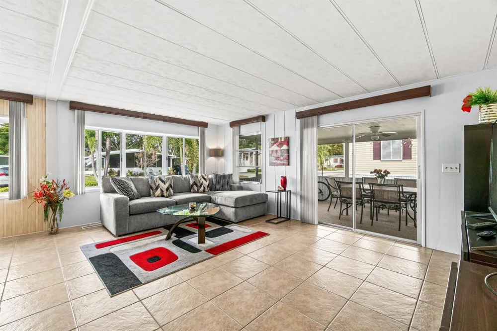 8350 E Club Road Boca Raton, FL 33433