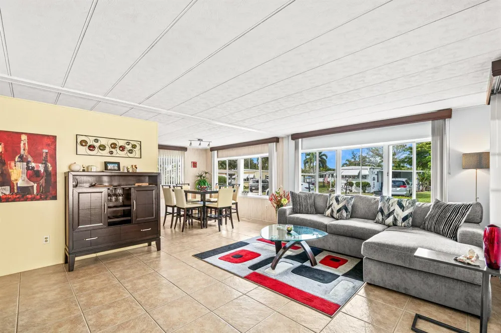 8350 E Club Road Boca Raton, FL 33433
