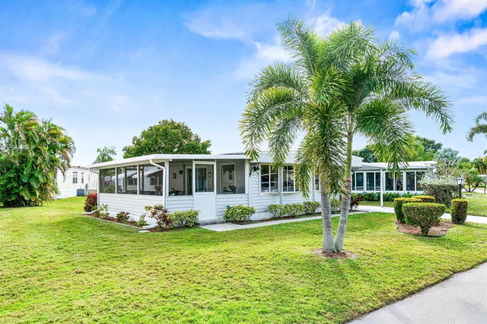 8350 E Club Road Boca Raton, FL 33433