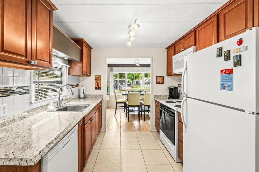 8350 E Club Road Boca Raton, FL 33433