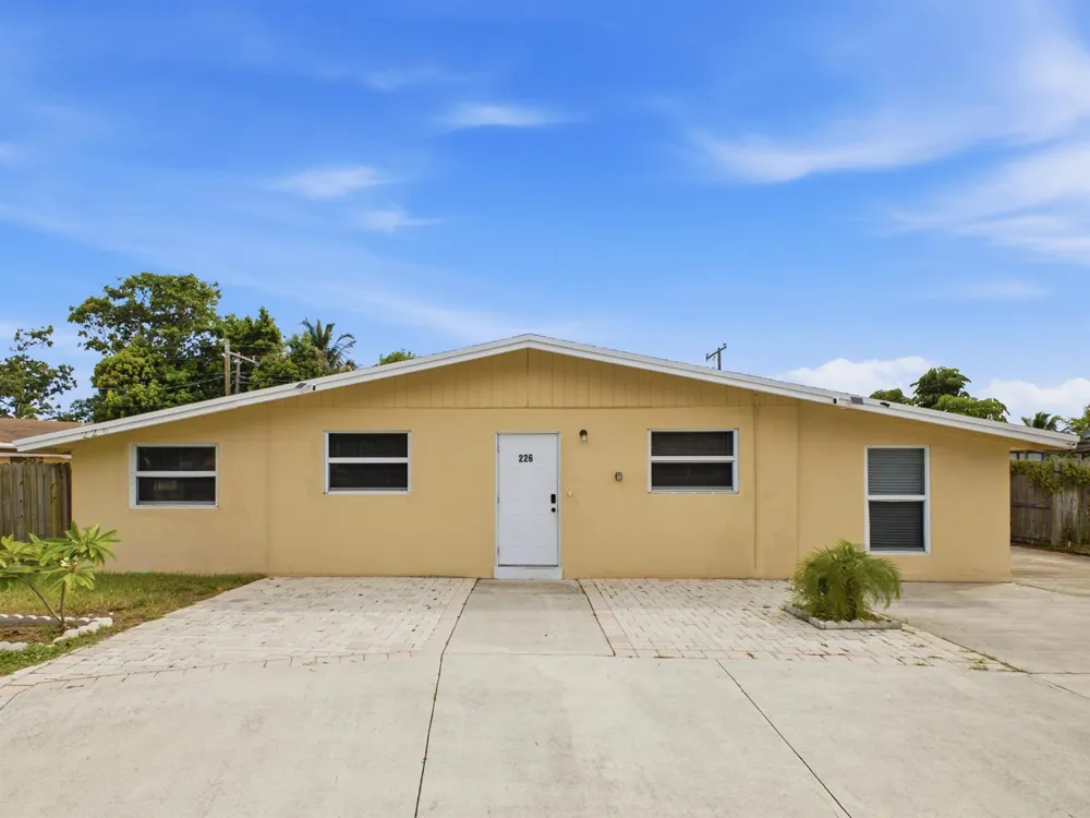 226 E Gateway Boulevard Boynton Beach, FL 33435