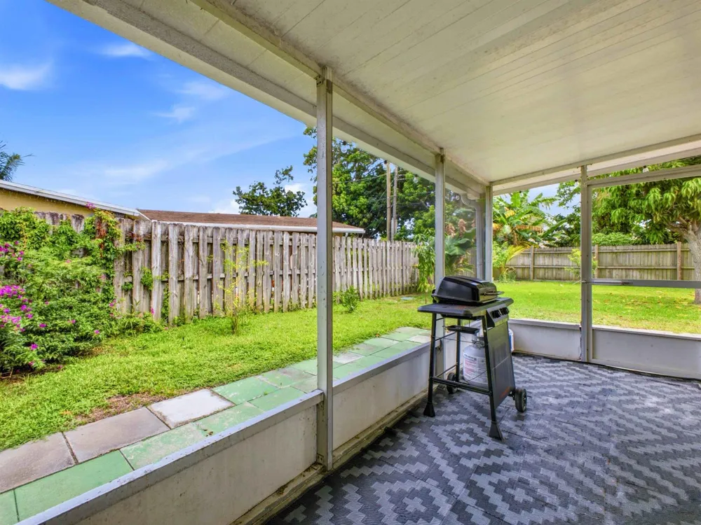 226 E Gateway Boulevard Boynton Beach, FL 33435