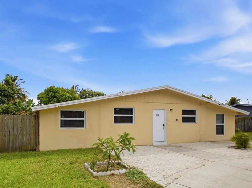 226 E Gateway Boulevard Boynton Beach, FL 33435