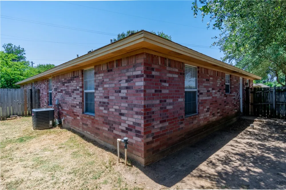 3607 Mohawk Street Bryan, TX 77802