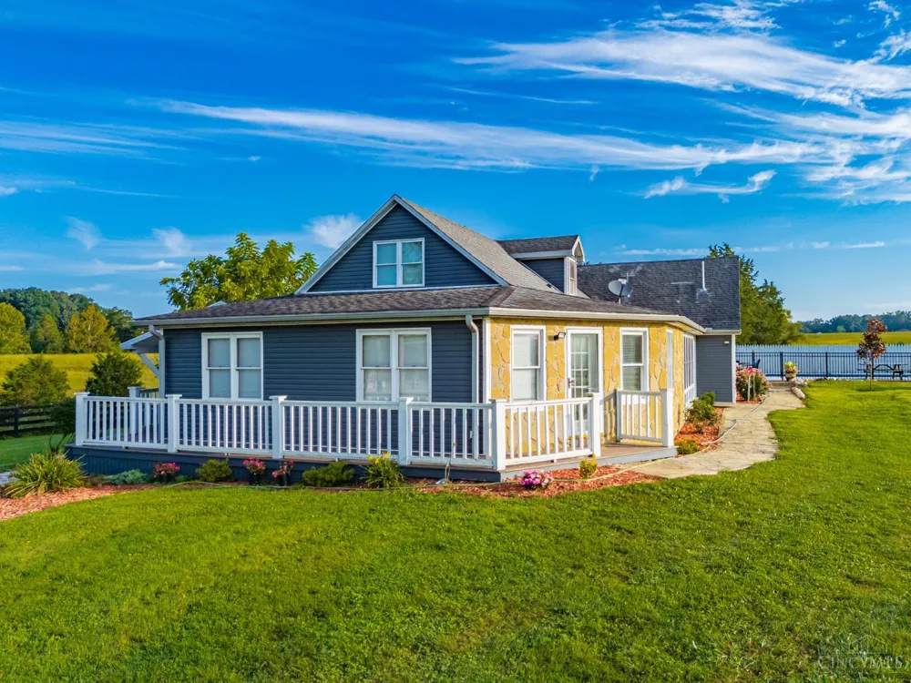1573 Cedar Mills Road Blue Creek, OH 45616