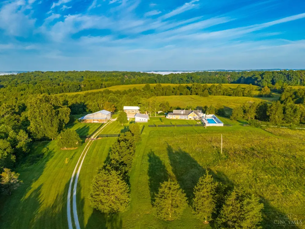 1573 Cedar Mills Road Blue Creek, OH 45616
