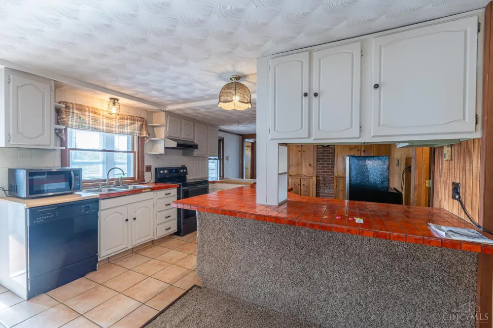 1573 Cedar Mills Road Blue Creek, OH 45616