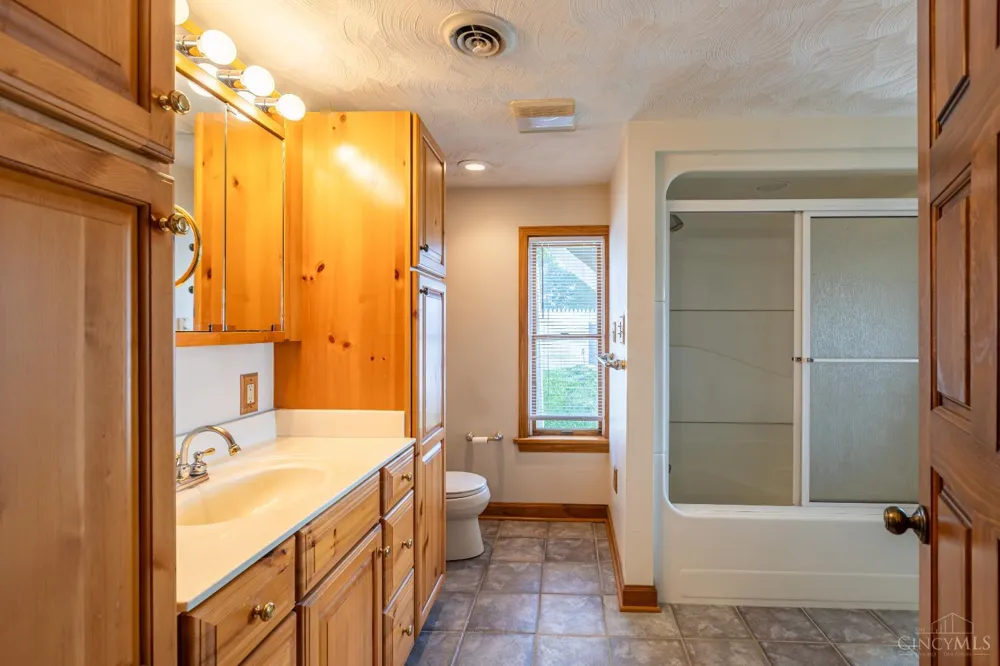 1573 Cedar Mills Road Blue Creek, OH 45616