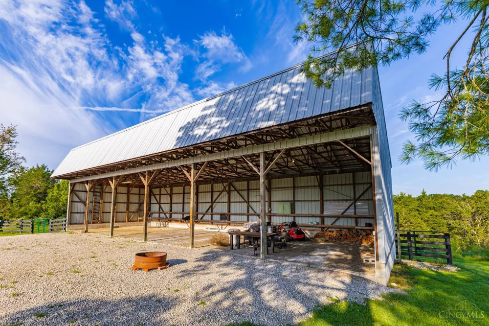 1573 Cedar Mills Road Blue Creek, OH 45616